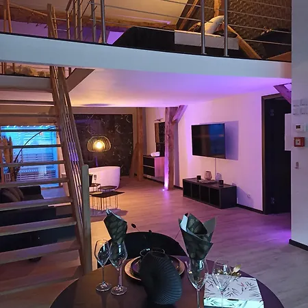 Loft Noir Apartment *
